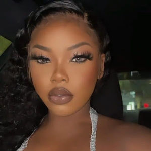 Meet your Posher, Emani